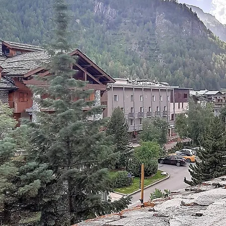 Apartamento Confort Au Centre De Avec Balcon - Proche Pistes, Wifi, Local A - Fr-1-518-113 *